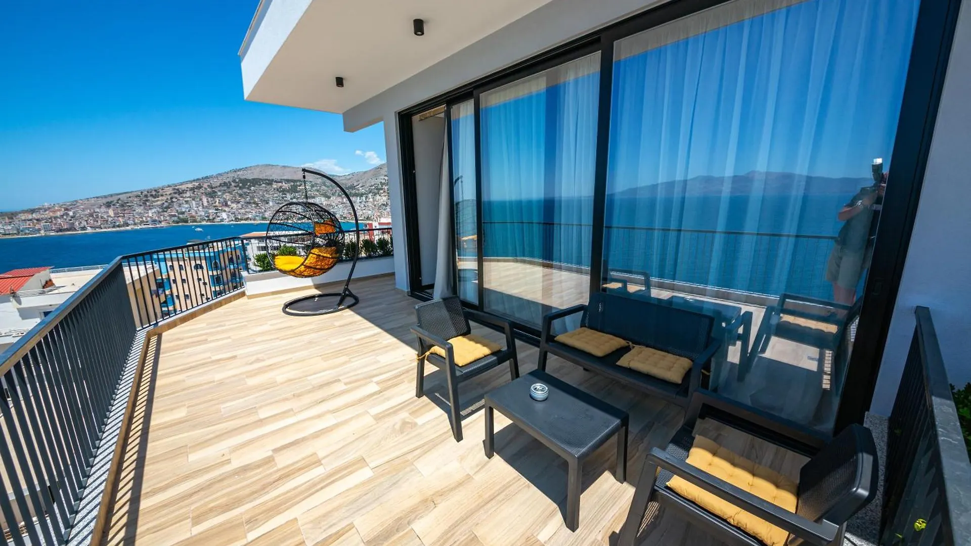 Apart-Hotel Lili2 Sarandë 4*,